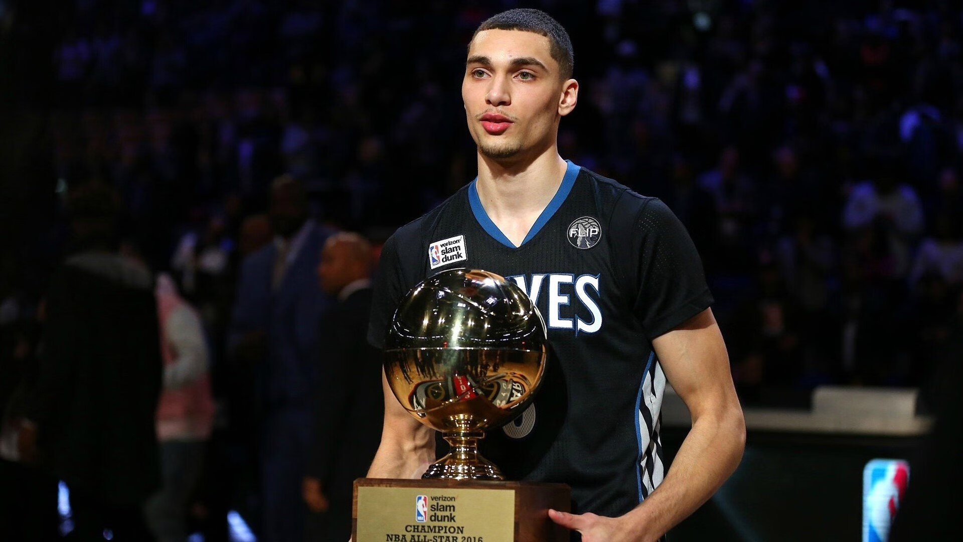 _骑士年轻球员成长迅速，未来充满希望_，骑士球员出场